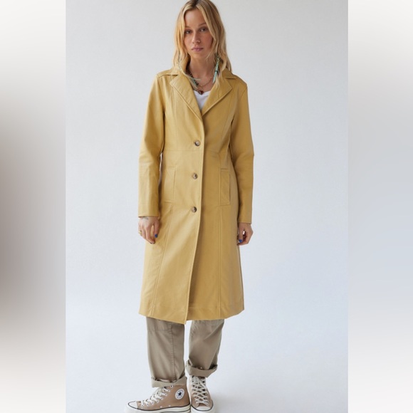 Lara Vegan Leather Coat by Urban Outfitters - Picture 4 of 9